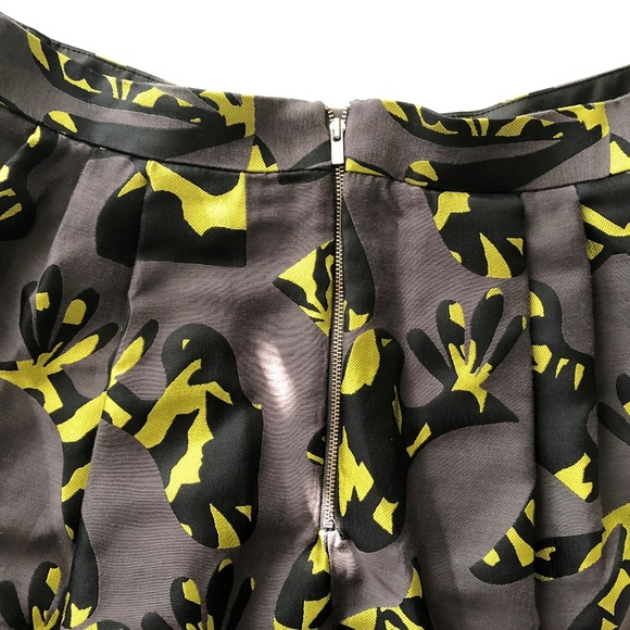 Banana Republic Gray Bold Print Skirt NWT - Picture 5 of 7